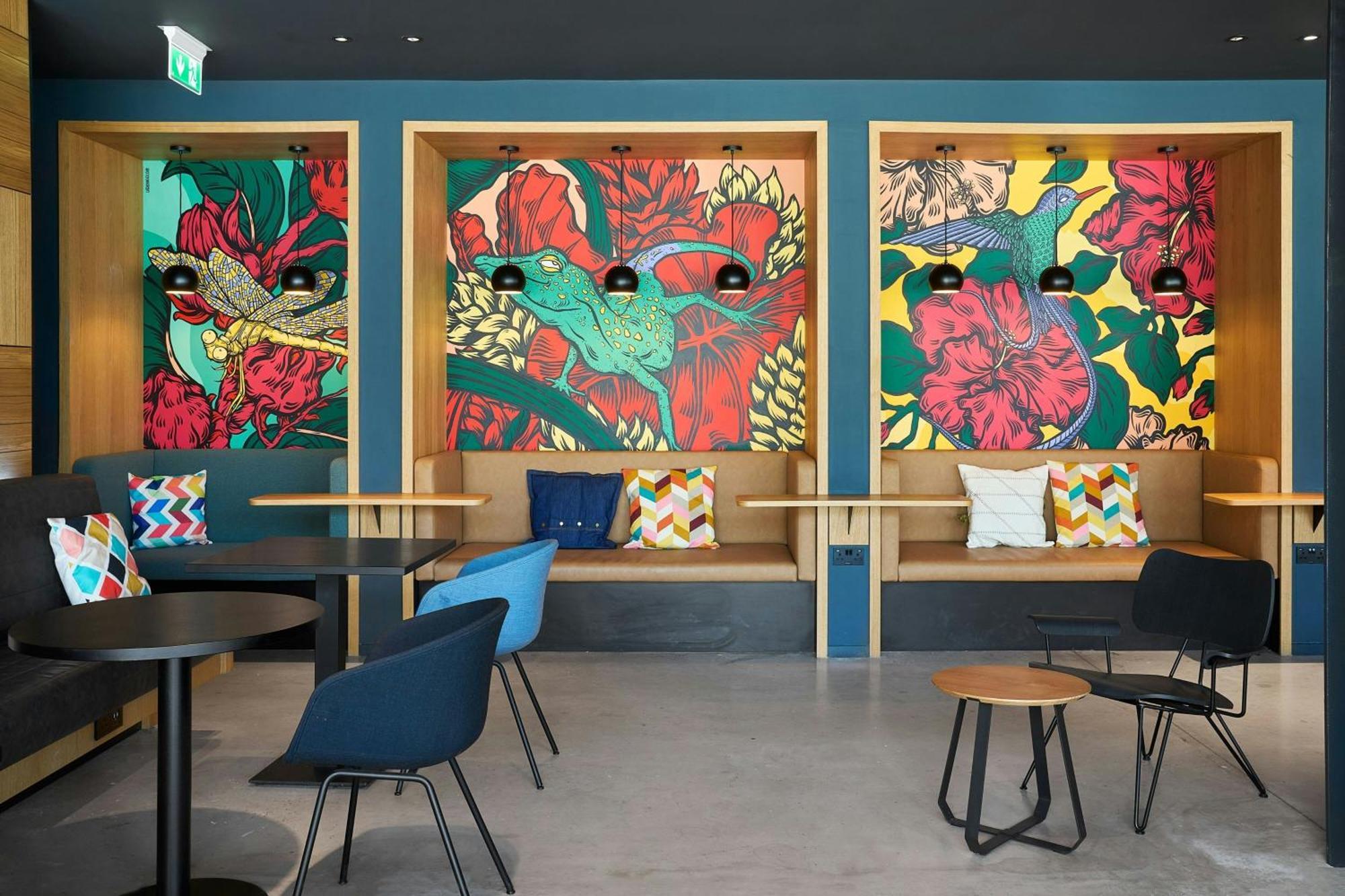 Moxy Bristol Hotel Exterior photo